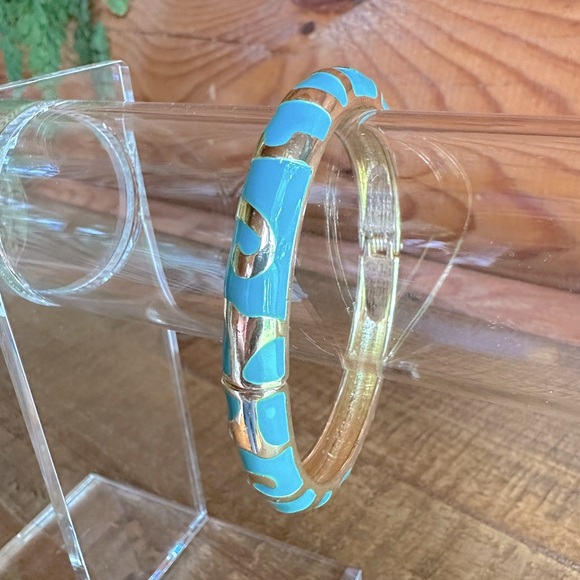 Turquoise Enameled Bangle Bracelet Clamper Style & Gold Tone Swirls Stack - Picture 3 of 7